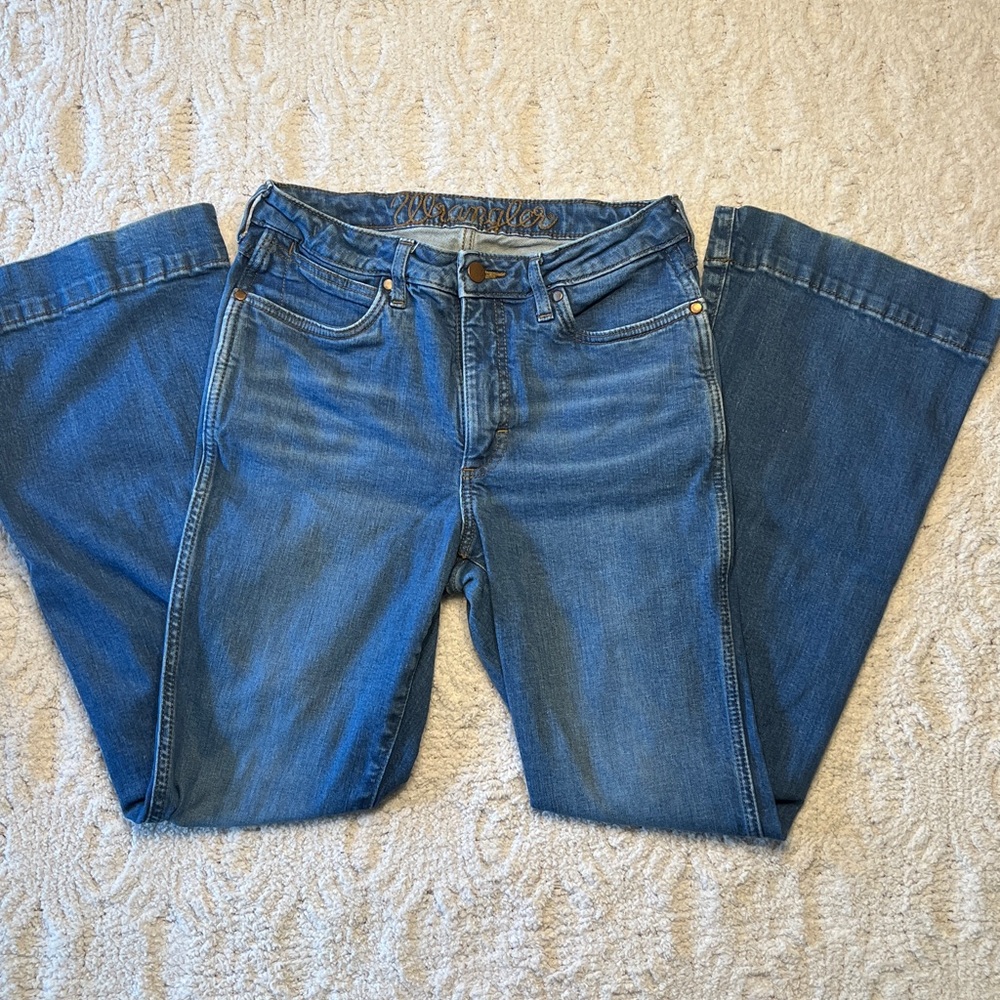 Wrangler High Rise Trouser Light Blue Denim with Brown Stitching
